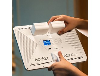 Dvoubarevný LED panel Godox P260C Pro 45W